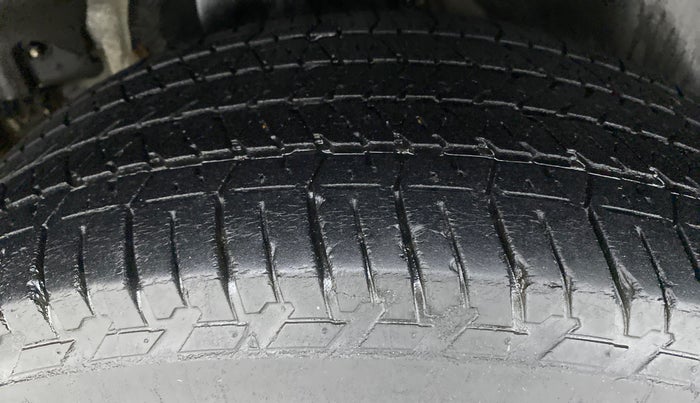 2017 Mahindra XUV500 W6, Diesel, Manual, 55,540 km, Right Rear Tyre Tread