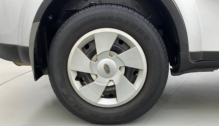 2017 Mahindra XUV500 W6, Diesel, Manual, 55,540 km, Right Rear Wheel