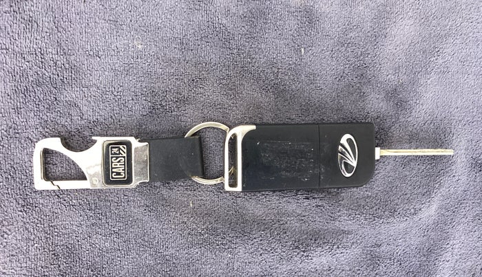 2017 Mahindra XUV500 W6, Diesel, Manual, 55,540 km, Key Close Up