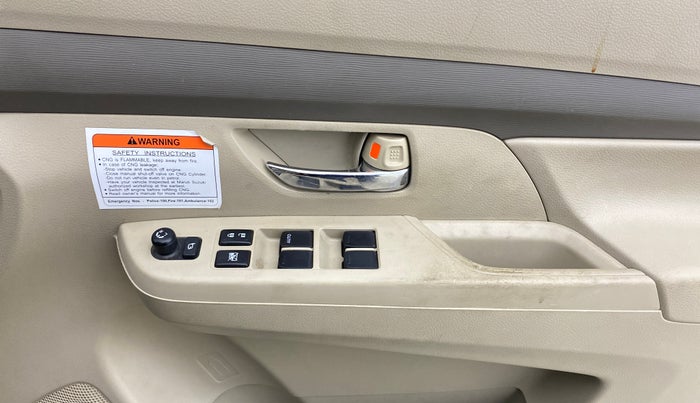 2020 Maruti Ertiga VXI CNG, CNG, Manual, 57,271 km, Driver Side Door Panels Control