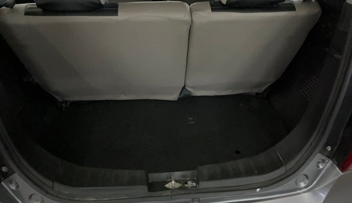 2014 Maruti Wagon R 1.0 LXI, Petrol, Manual, 51,753 km, Boot Inside