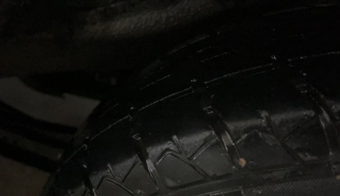 2014 Maruti Wagon R 1.0 LXI, Petrol, Manual, 51,753 km, Left Rear Tyre Tread
