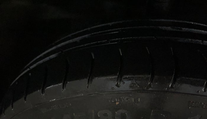 2014 Maruti Wagon R 1.0 LXI, Petrol, Manual, 51,753 km, Right Front Tyre Tread