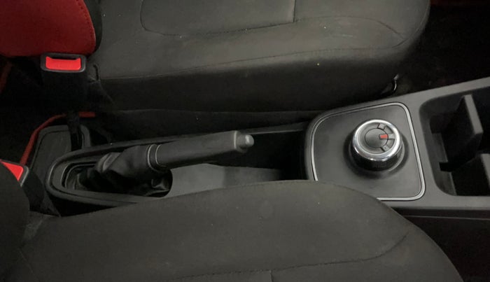 2022 Renault Kwid RXT 1.0 AMT, Petrol, Automatic, 78,922 km, Gear Lever