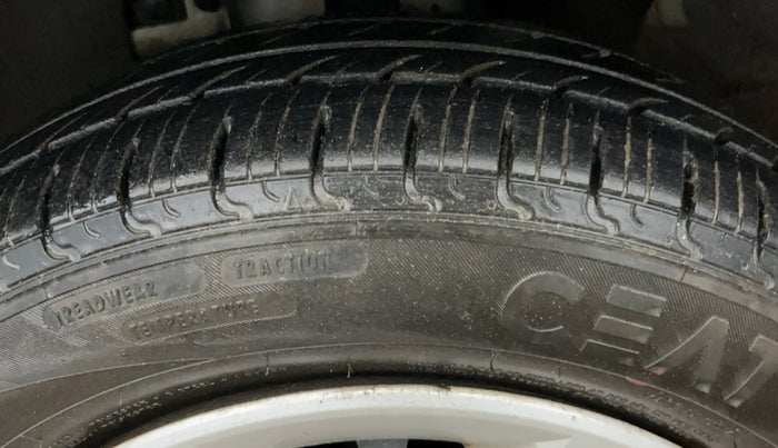 2022 Renault Kwid RXT 1.0 AMT, Petrol, Automatic, 78,922 km, Left Front Tyre Tread