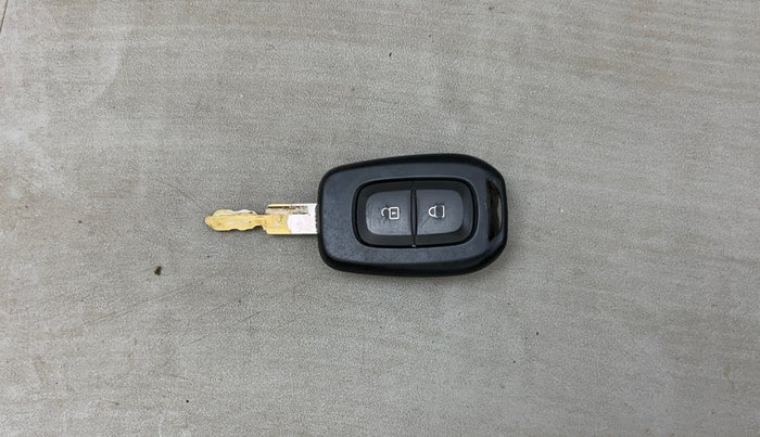 2022 Renault Kwid RXT 1.0 AMT, Petrol, Automatic, 78,922 km, Key Close Up
