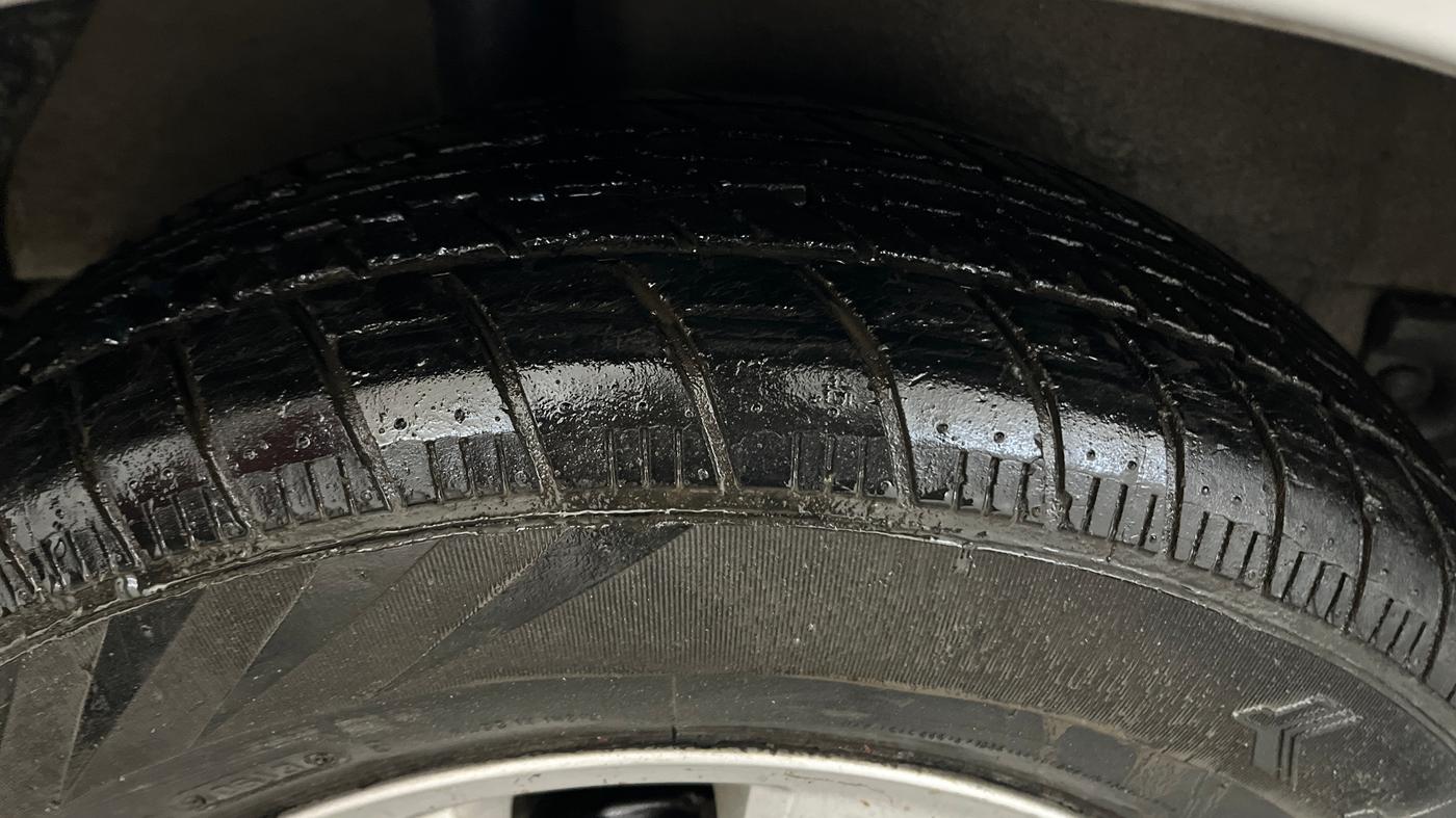 2013 Maruti Ritz ZXI, Petrol, Manual, 27,094 km, Right Rear Tyre Tread