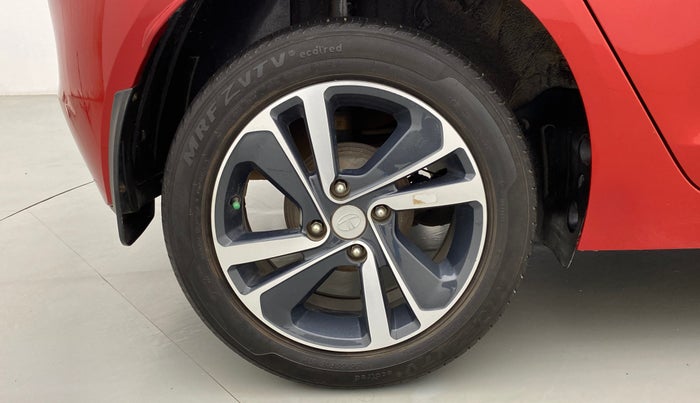 2020 Tata ALTROZ XZ 1.2, Petrol, Manual, 20,302 km, Right Rear Wheel