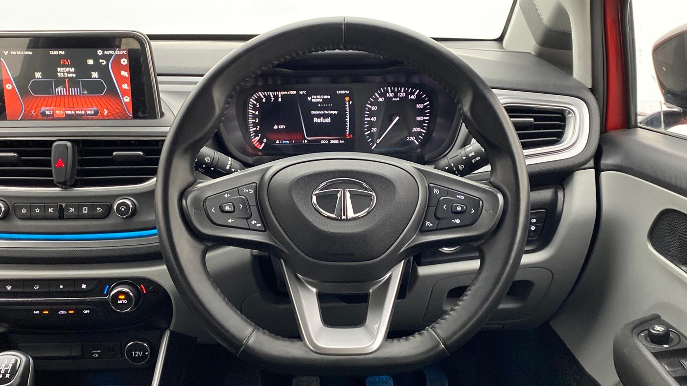2020 Tata ALTROZ XZ 1.2, Petrol, Manual, 20,302 km, Steering Wheel Close Up