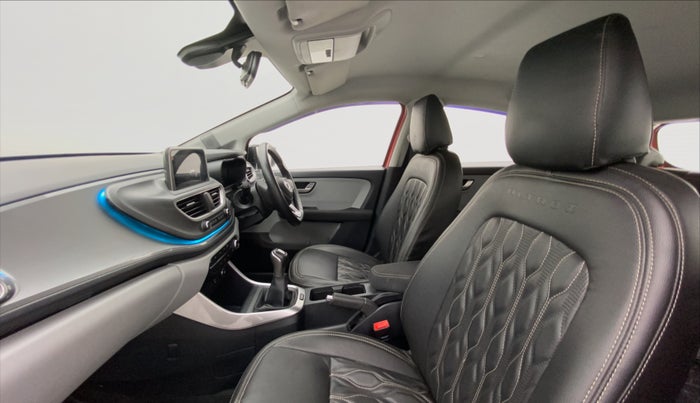 2020 Tata ALTROZ XZ 1.2, Petrol, Manual, 20,302 km, Right Side Front Door Cabin