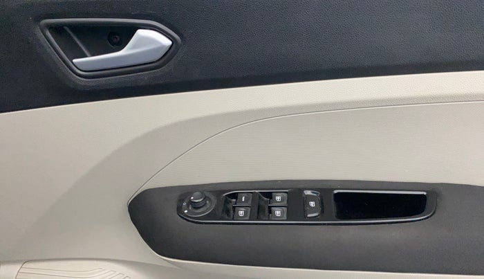 2020 Renault TRIBER RXZ, Petrol, Manual, 80,509 km, Driver Side Door Panels Control