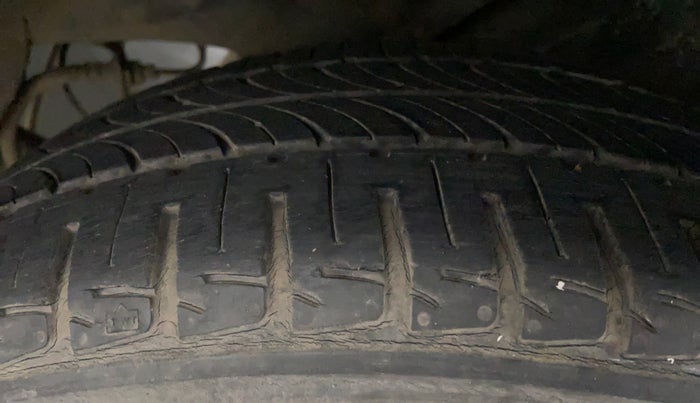 2018 Honda Jazz 1.2 V MT, Petrol, Manual, 19,242 km, Left Front Tyre Tread