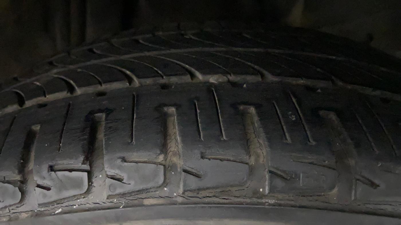 2018 Honda Jazz 1.2 V MT, Petrol, Manual, 19,242 km, Right Rear Tyre Tread