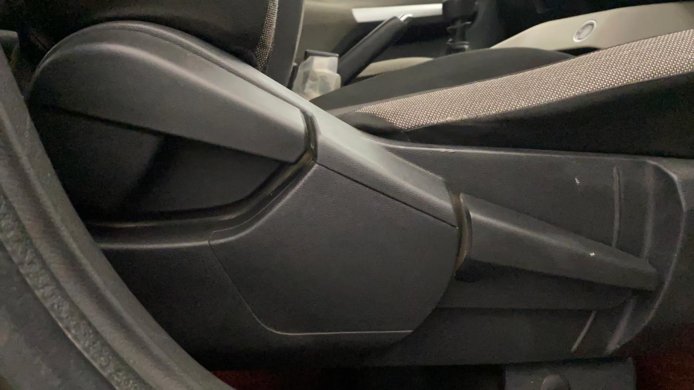 2023 Nissan MAGNITE XV MT, Petrol, Manual, 25,899 km, Driver Side Adjustment Panel