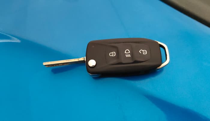 2019 Tata NEXON XM PETROL, Petrol, Manual, 36,648 km, Key Close Up