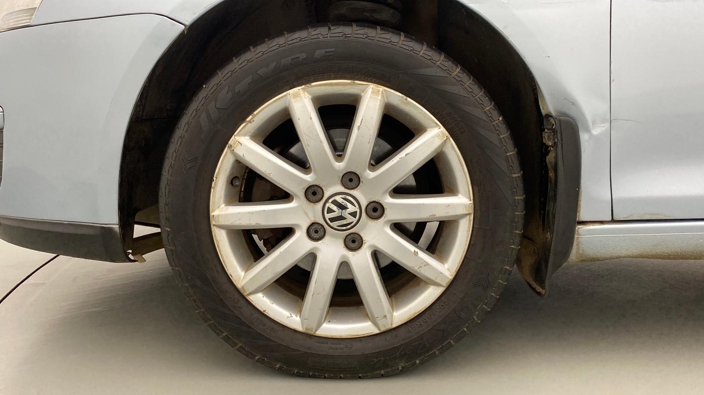 2010 Volkswagen Jetta COMFORTLINE 2.0L TDI, Diesel, Manual, 70,642 km, Left Front Wheel