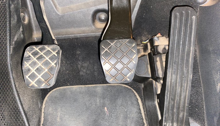 2010 Volkswagen Jetta COMFORTLINE 2.0L TDI, Diesel, Manual, 70,642 km, Pedals