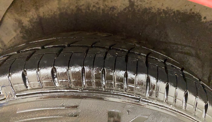 2012 Hyundai i20 MAGNA 1.2, Petrol, Manual, 59,306 km, Right Rear Tyre Tread