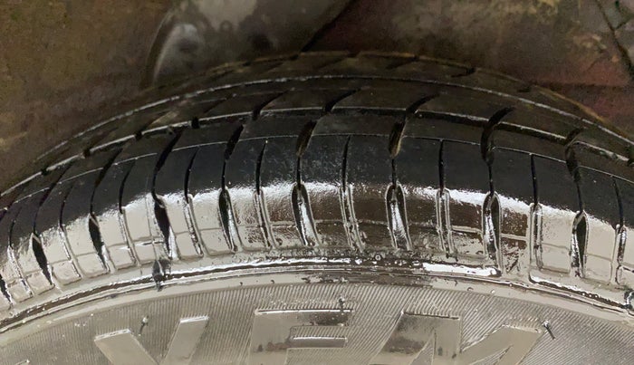 2012 Hyundai i20 MAGNA 1.2, Petrol, Manual, 59,306 km, Left Rear Tyre Tread