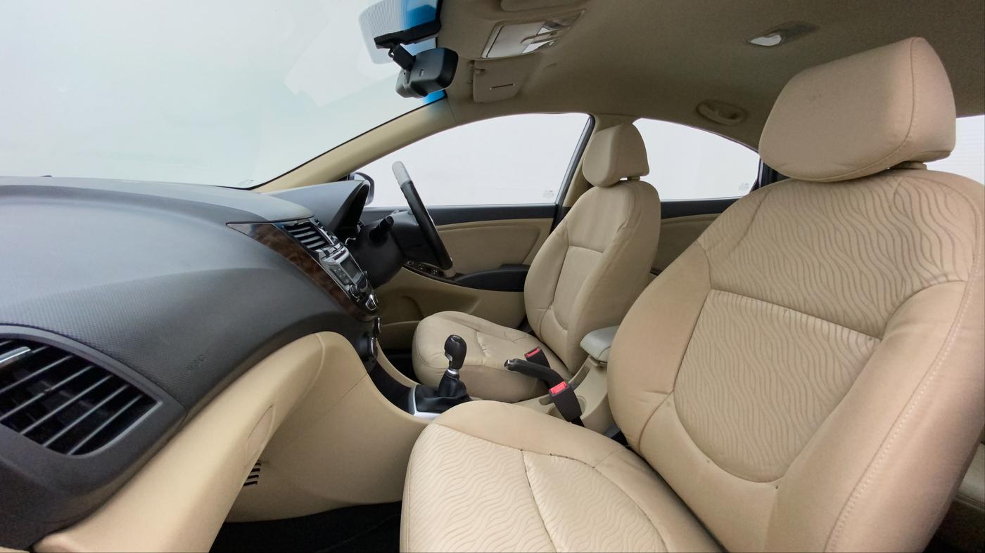 2014 Hyundai Verna FLUIDIC 1.6 VTVT SX, Petrol, Manual, 46,423 km, Right Side Front Door Cabin