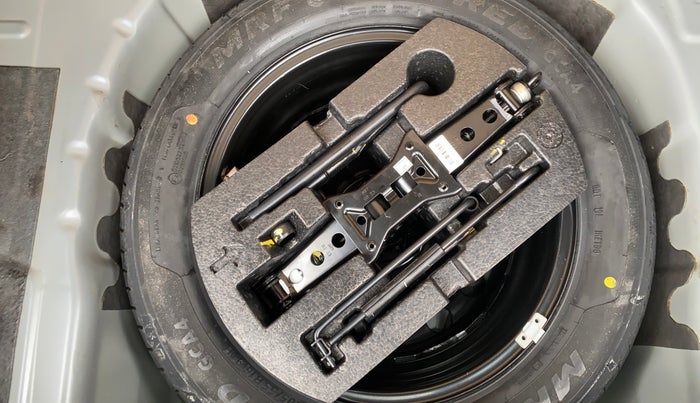 2023 Skoda KUSHAQ STYLE 1.0L TSI AT (6 AIRBAGS), Petrol, Automatic, 20,903 km, Spare Tyre