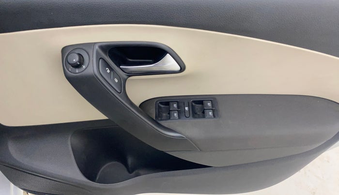 2013 Volkswagen Polo HIGHLINE1.2L, Petrol, Manual, 88,779 km, Driver Side Door Panels Control