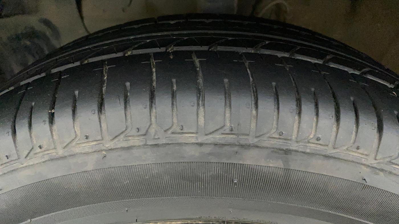 2019 Hyundai Elite i20 1.2 SPORTS PLUS VTVT, Petrol, Manual, 88,181 km, Left Front Tyre Tread