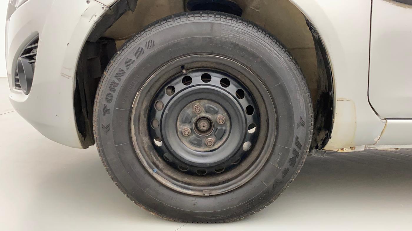 2014 Maruti Ritz VDI, Diesel, Manual, 92,158 km, Left Front Wheel
