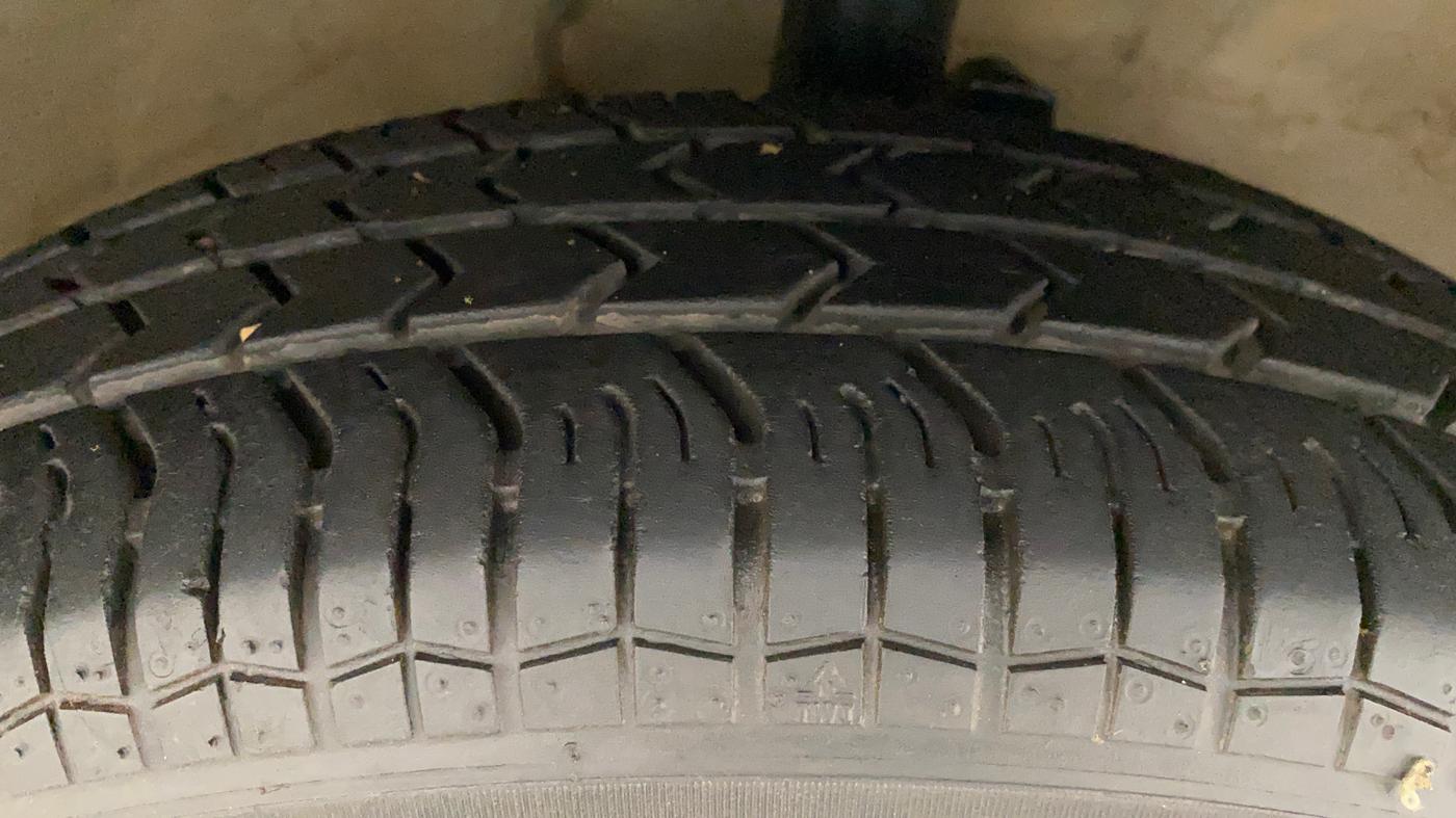 2014 Maruti Ritz VDI, Diesel, Manual, 92,158 km, Right Front Tyre Tread