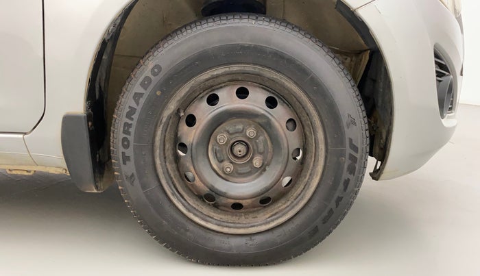 2014 Maruti Ritz VDI, Diesel, Manual, 92,158 km, Right Front Wheel