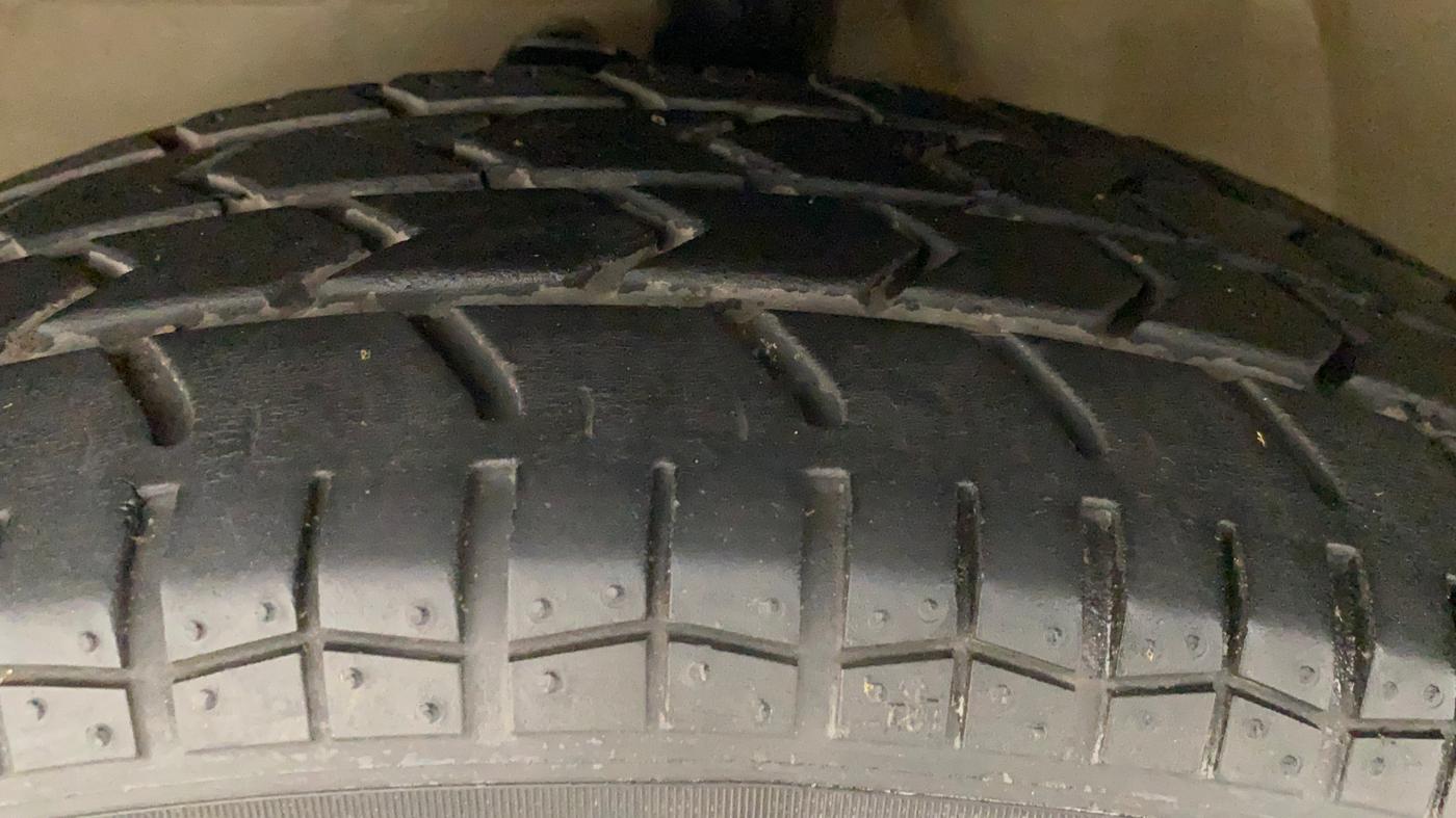 2014 Maruti Ritz VDI, Diesel, Manual, 92,158 km, Left Front Tyre Tread