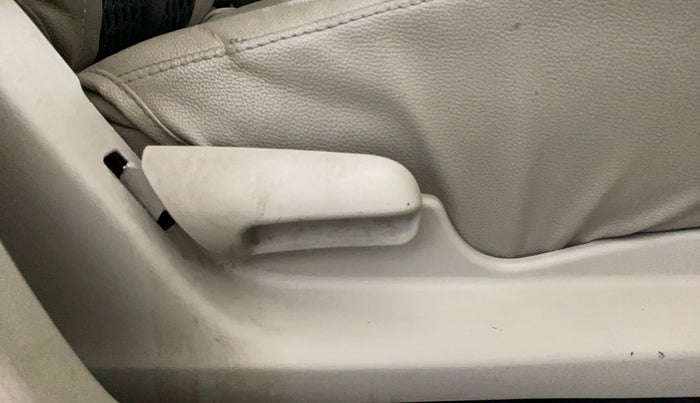 2019 Maruti Celerio VXI (O) CNG, CNG, Manual, 88,756 km, Driver Side Adjustment Panel