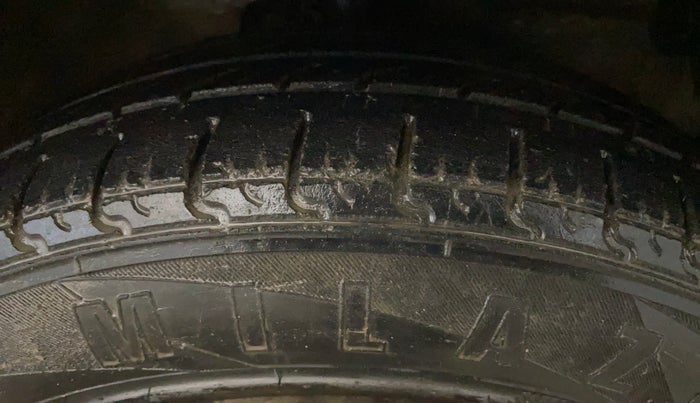 2019 Maruti Celerio VXI (O) CNG, CNG, Manual, 88,756 km, Right Front Tyre Tread