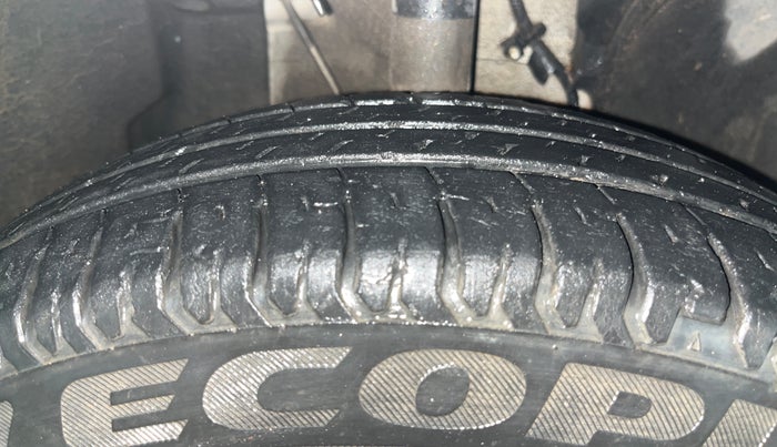 2020 Tata ALTROZ XE PETROL, Petrol, Manual, 54,387 km, Right Front Tyre Tread