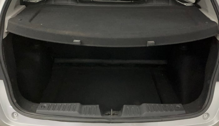 2020 Tata ALTROZ XE PETROL, Petrol, Manual, 54,387 km, Boot Inside