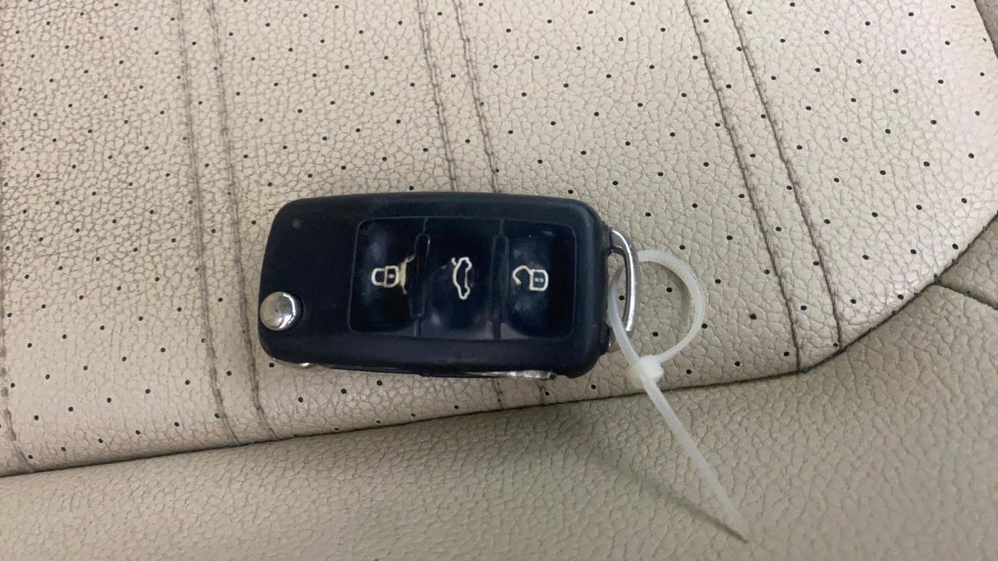 2013 Volkswagen Jetta HIGHLINE TDI AT, Diesel, Automatic, 97,845 km, Key Close Up