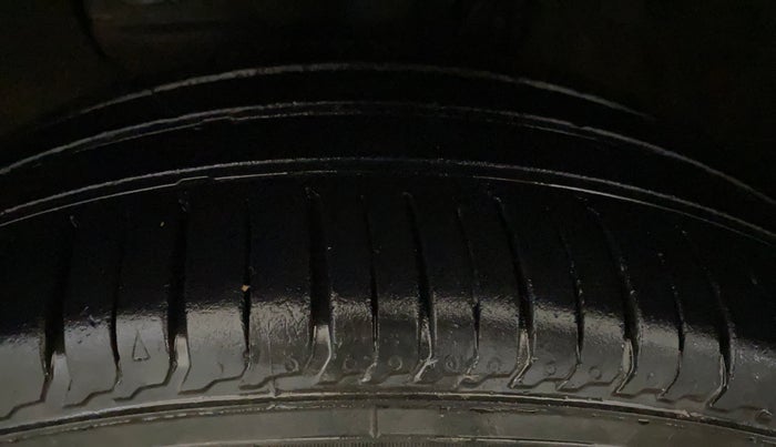 2019 Hyundai Elite i20 SPORTZ PLUS 1.2, Petrol, Manual, 72,539 km, Left Front Tyre Tread