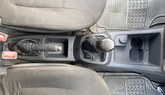 2016 Renault Kwid RXT 0.8, Petrol, Manual, 79,676 km, Gear Lever