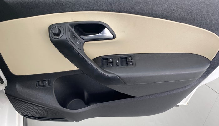 2021 Volkswagen Vento HIGHLINE PLUS 1.0 TSI AT, Petrol, Automatic, 27,408 km, Driver Side Door Panels Control