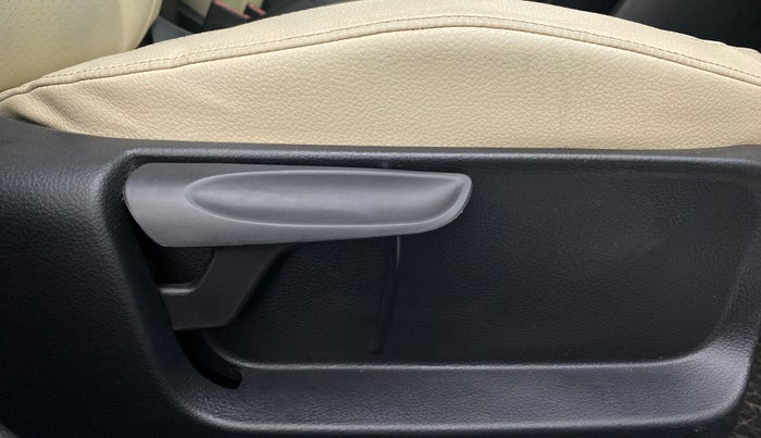 2021 Volkswagen Vento HIGHLINE PLUS 1.0 TSI AT, Petrol, Automatic, 27,408 km, Driver Side Adjustment Panel