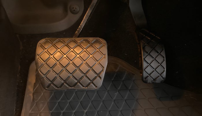 2021 Volkswagen Vento HIGHLINE PLUS 1.0 TSI AT, Petrol, Automatic, 27,408 km, Pedals