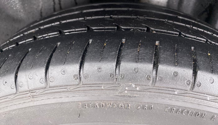 2021 Volkswagen Vento HIGHLINE PLUS 1.0 TSI AT, Petrol, Automatic, 27,408 km, Left Rear Tyre Tread