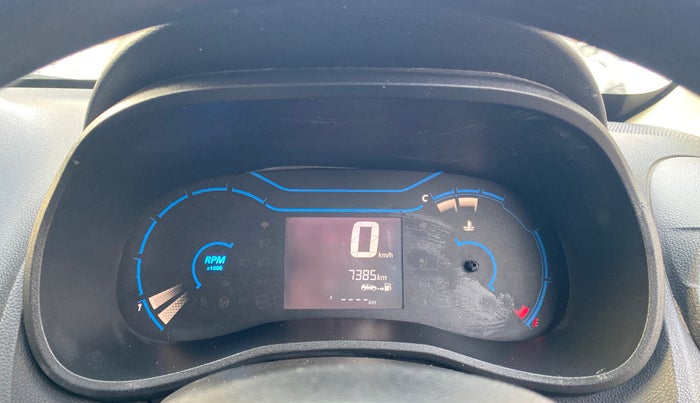 2022 Renault Kwid RXT 1.0, Petrol, Manual, 7,371 km, Odometer Image