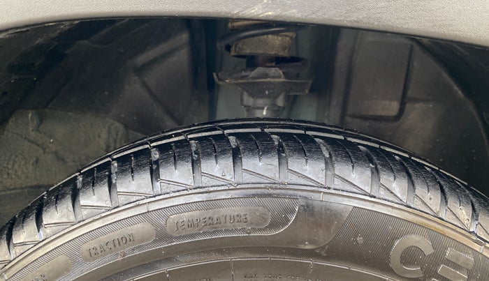 2022 Renault Kwid RXT 1.0, Petrol, Manual, 7,371 km, Right Front Tyre Tread