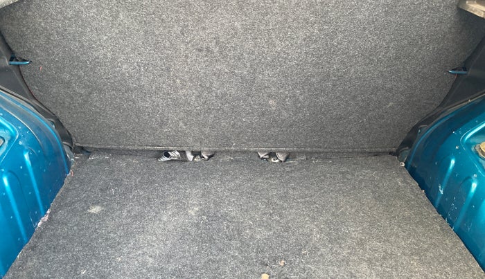 2022 Renault Kwid RXT 1.0, Petrol, Manual, 7,371 km, Boot Inside