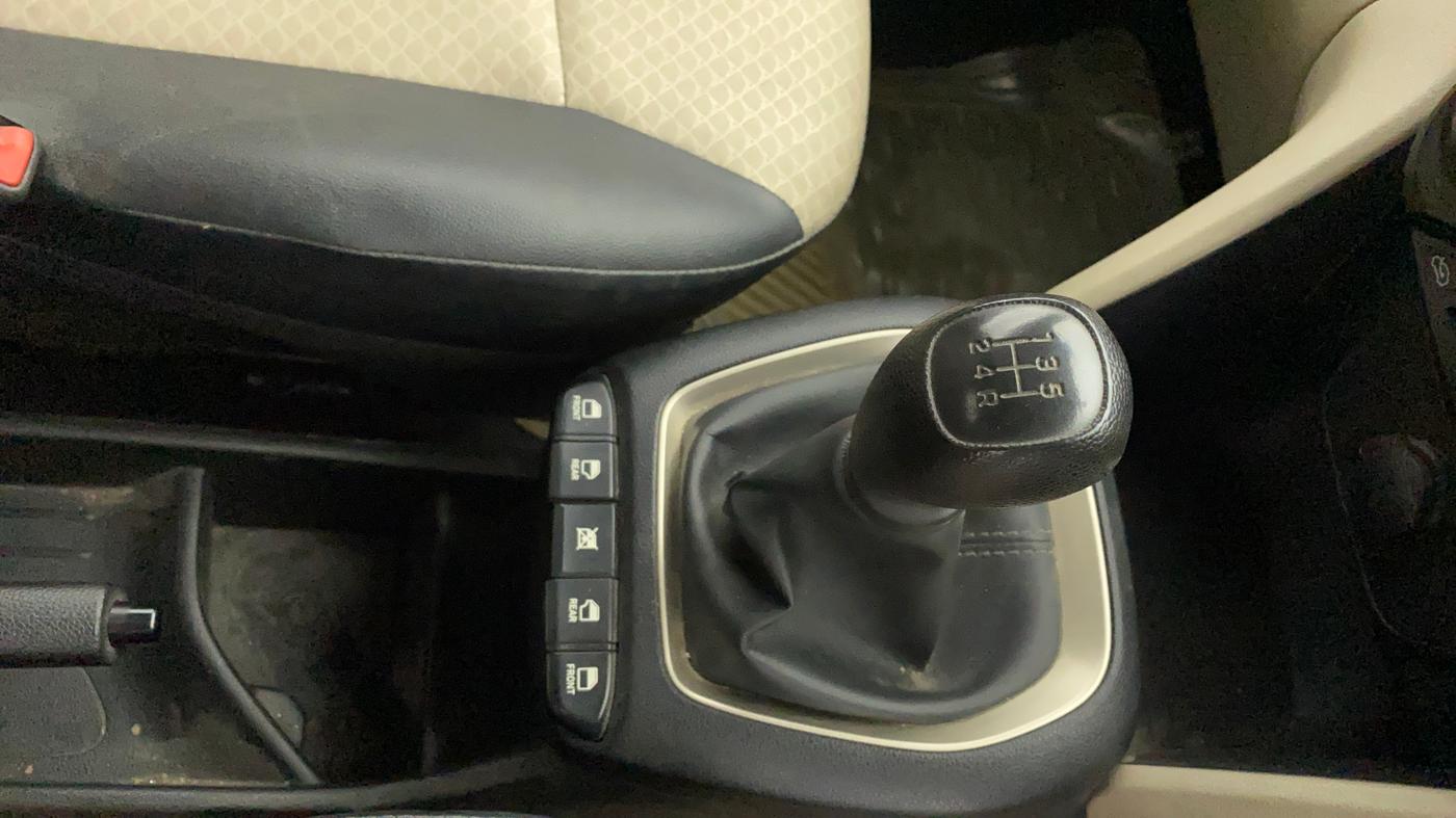 2021 Hyundai NEW SANTRO MAGNA, Petrol, Manual, 33,400 km, Gear Lever