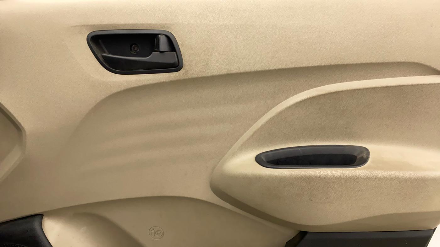 2021 Hyundai NEW SANTRO MAGNA, Petrol, Manual, 33,400 km, Driver Side Door Panels Control