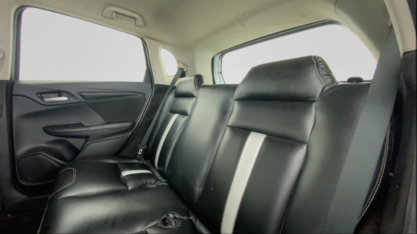2017 Honda WR-V 1.5 i-DTEC S MT, Diesel, Manual, 61,469 km, Right Side Rear Door Cabin