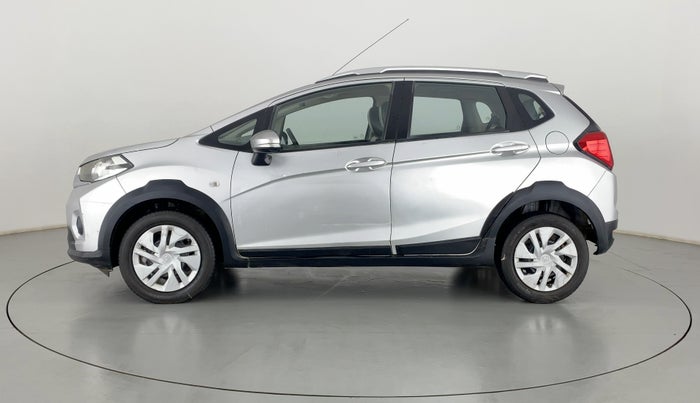 2017 Honda WR-V 1.5 i-DTEC S MT, Diesel, Manual, 61,469 km, Left Side