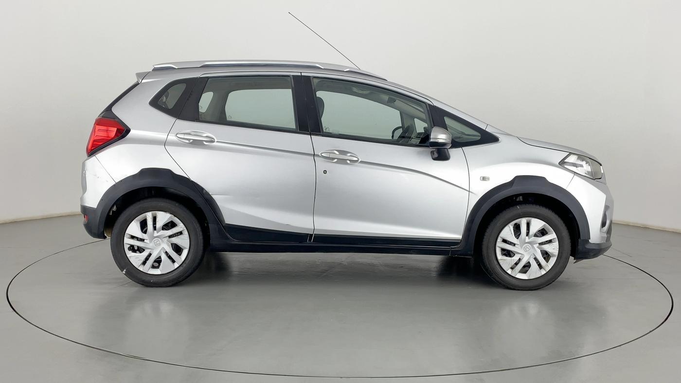 2017 Honda WR-V 1.5 i-DTEC S MT, Diesel, Manual, 61,469 km, Right Side View